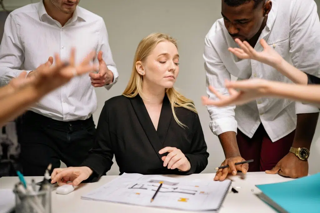 Common Pitfalls in Measuring Training Impact, Measuring learning impact, how measure ROI of training, how to use Kirkpatrick Model to measure ROI, how to measure ROI using Philips model of ROI