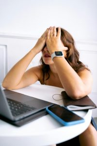 Confidence Without Perfection, Imposter Syndrome in Training, Strategies to Silence Self‑Doubt, Managing Energy Crashes Mid‑Training, Books & Podcasts on Trainer Mindset and Confidence
